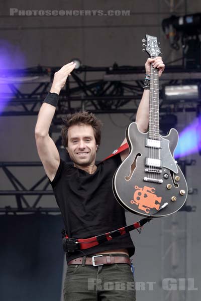 SIMPLE PLAN - 2011-08-28 - SAINT CLOUD - Domaine National - Grande Scene - 